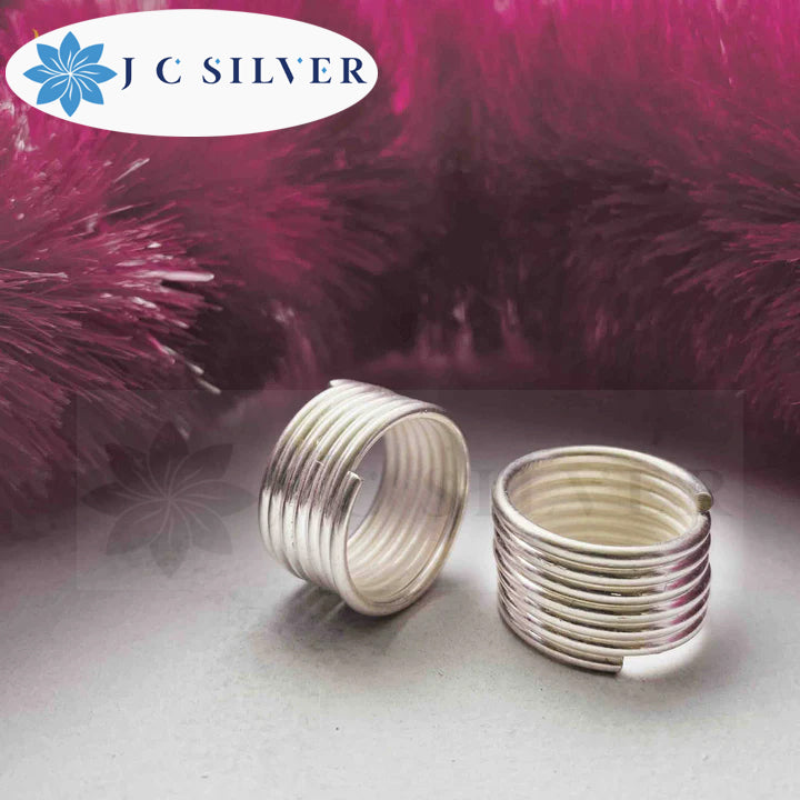 Traditional toe ring
